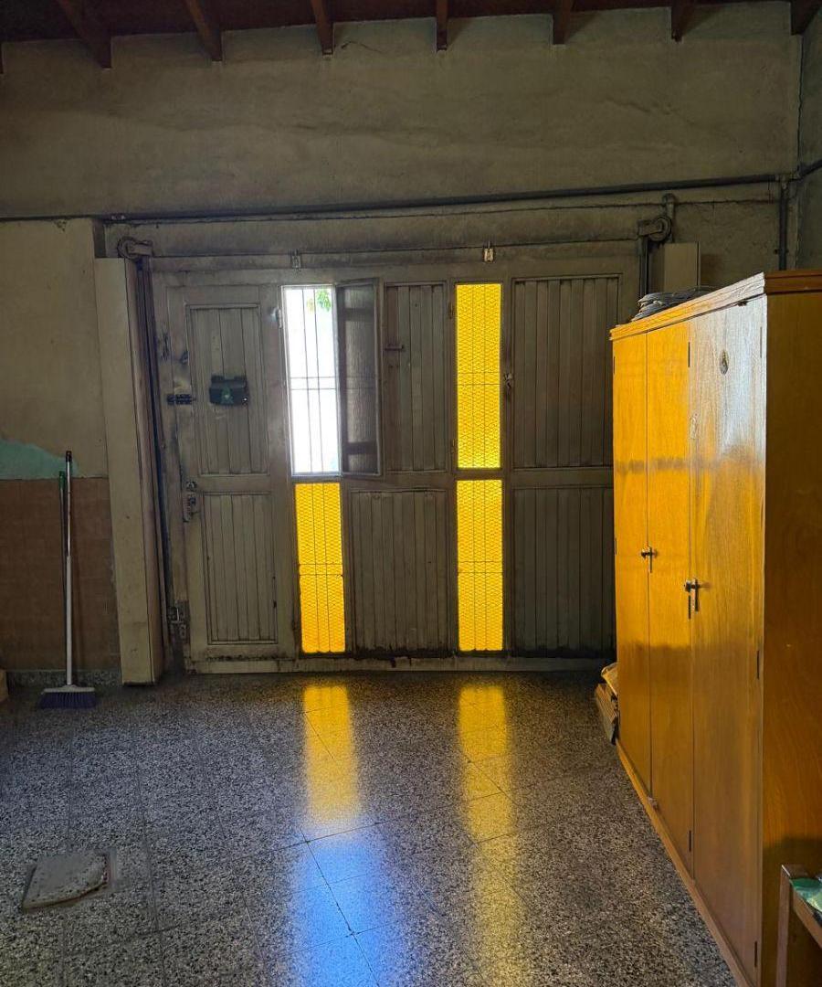 Foto de Casa con 123 m² de terreno y 2 dormitorios en venta en Pompeya, imagen 3