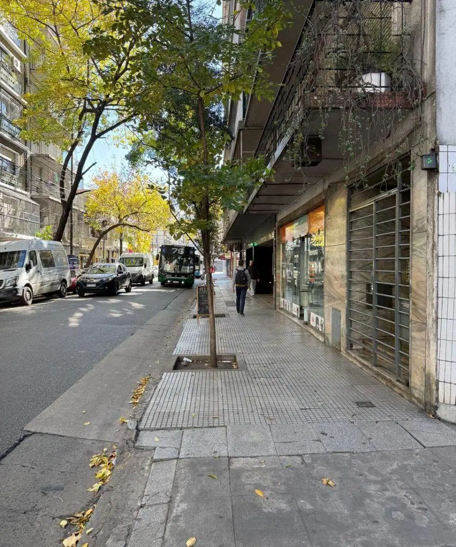 TRES AMBIENTES CON COCHERA Y BAULERA 5