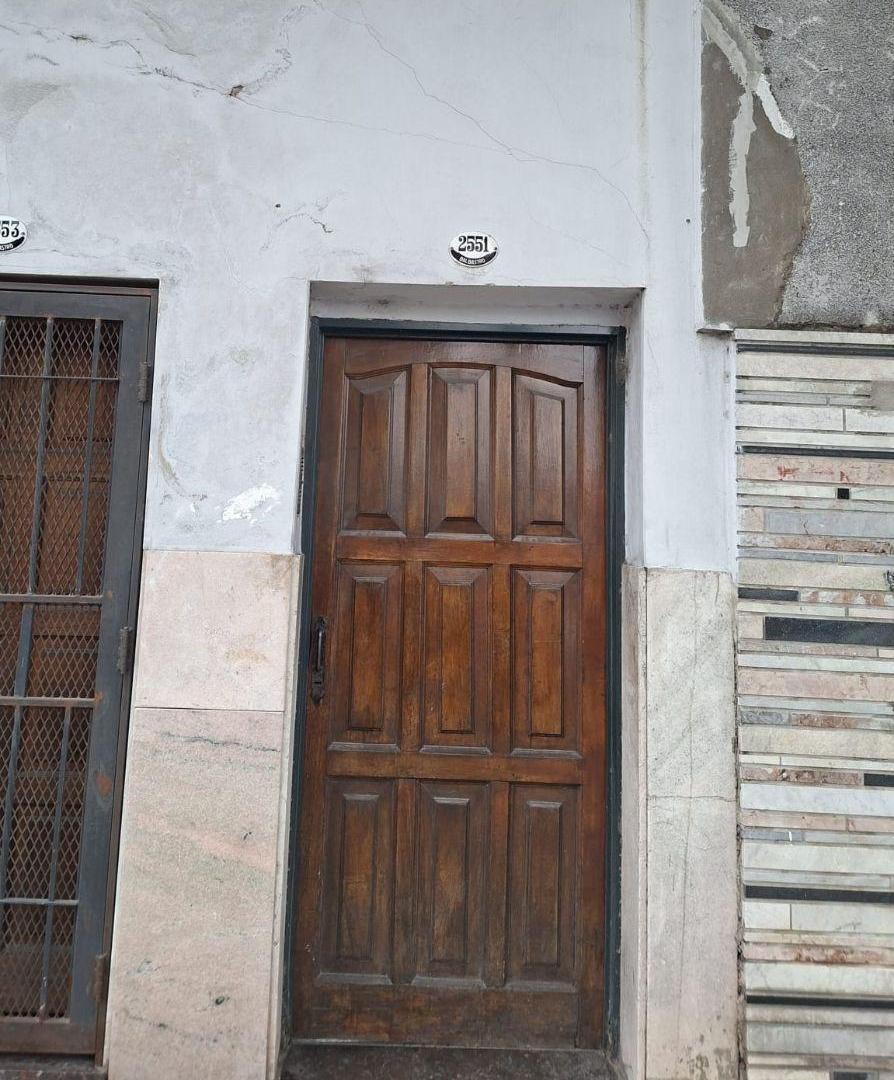 DEPARTAMENTO TIPO CASA SIN EXPENSAS CON JARDIN Y QUINCHO