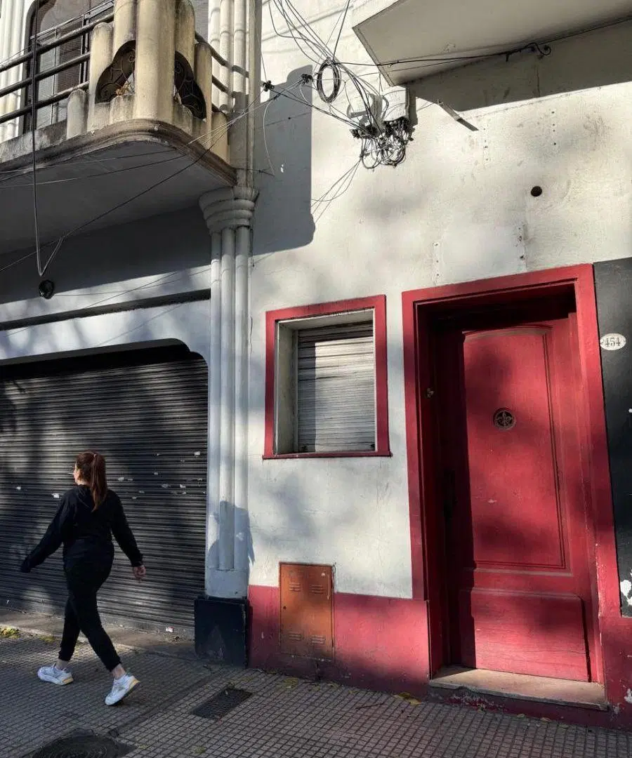 LOTE ÚNICO EN LA ZONA SOBRE AV. SAENZ CON SALIDA A LA CALLE GUARANI 2