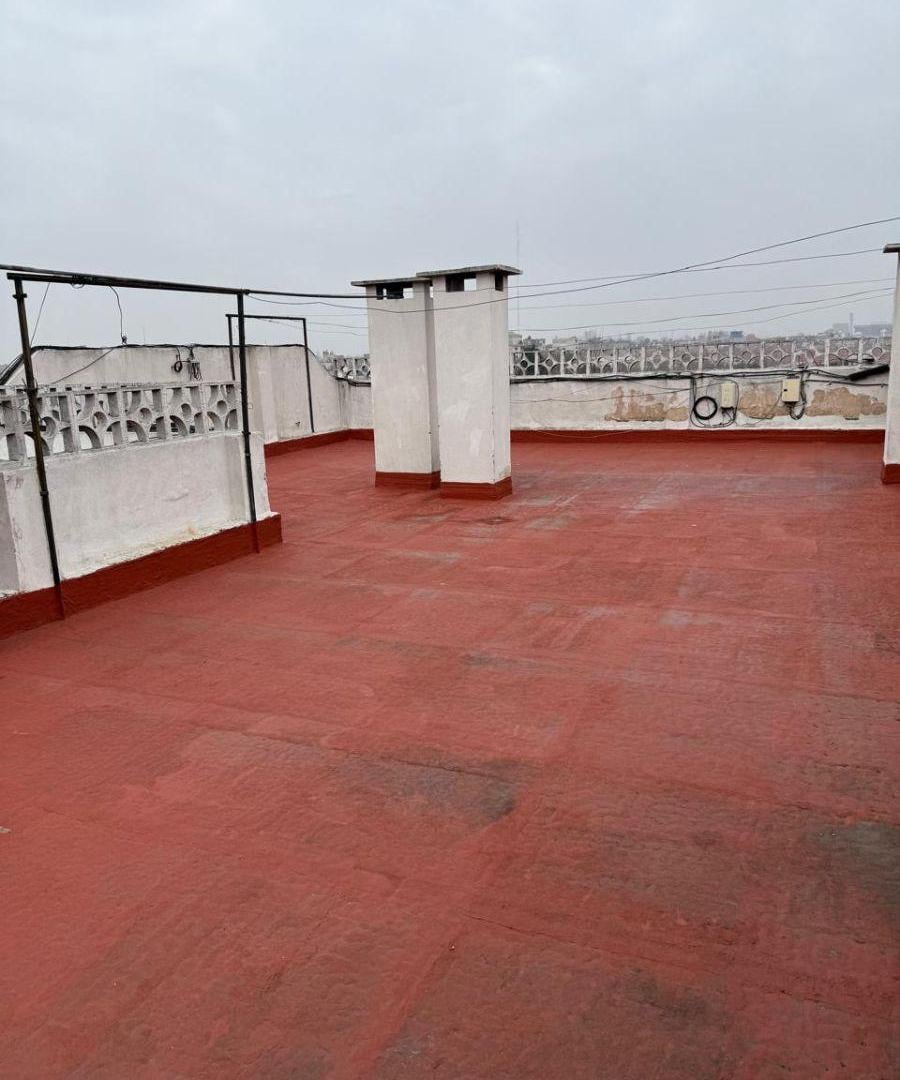 Foto de DOS AMBIENTES AL CONTRAFENTE PRIMER PISO X ESCALERA., imagen 5