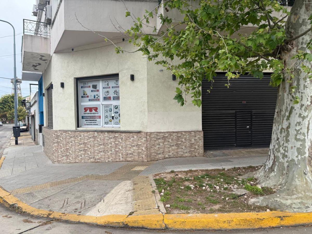 Foto de LOCAL EN ESQUINA MUY BUEN ESTADO, imagen 3