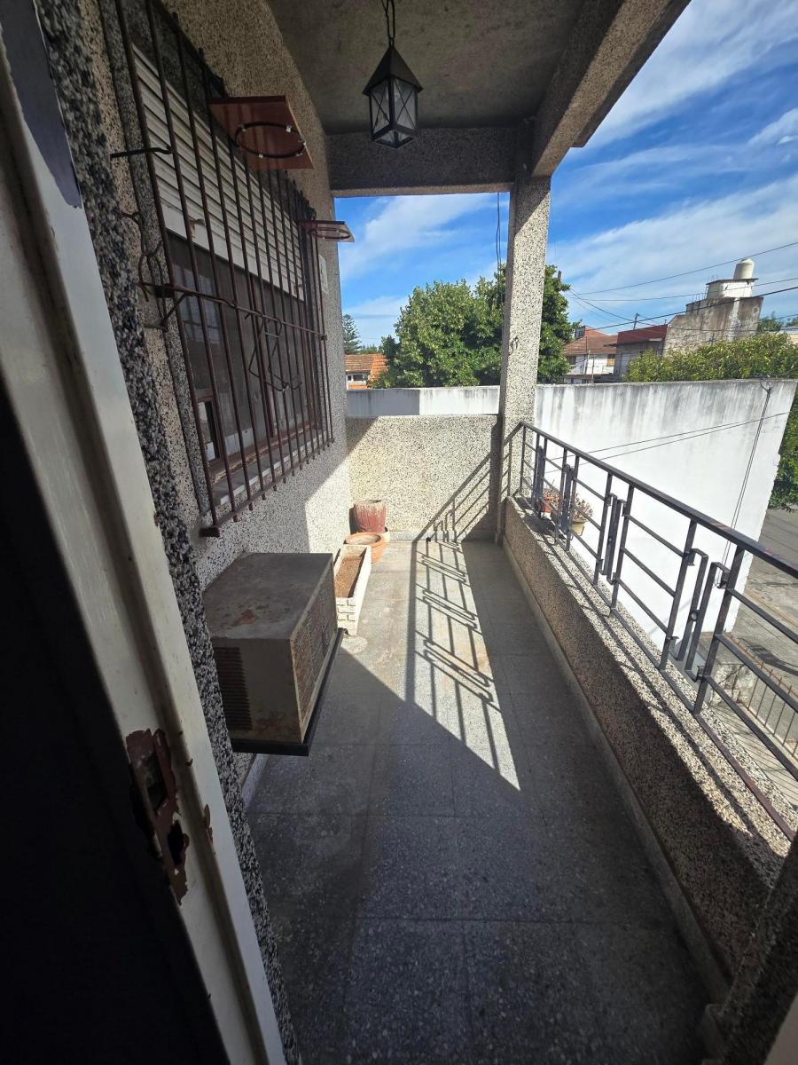 Venta en Bloque/ 2 Casas en Lote Propio con Pileta 4