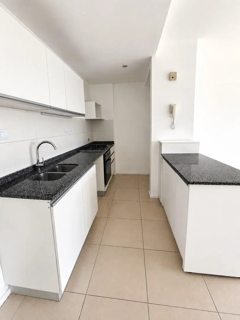 Departamento  en Alquiler en Enyoi, Islas del Golf, Nordelta 2