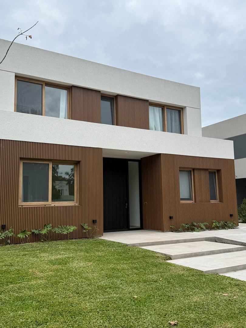 Casa en Venta en Carpinchos, Nordelta, Tigre
