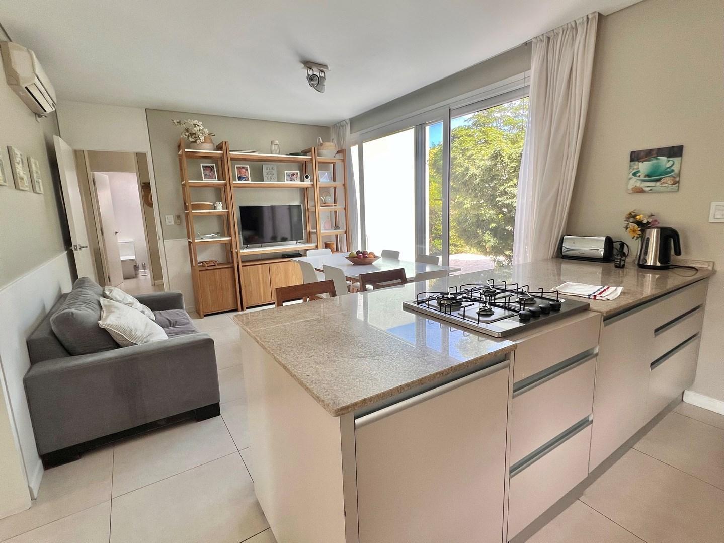 Foto de Casa Quinta en Alq. Temporario en Talar del Lago 2, General Pacheco, imagen 2
