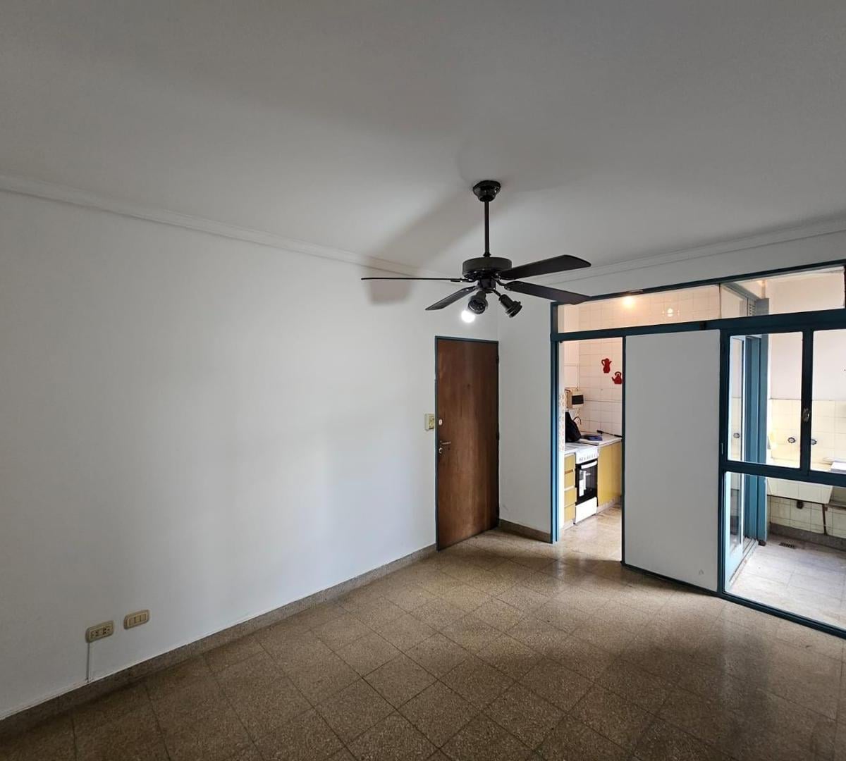 Foto de PH 2 AMBIENTES VENTA VILLA REAL, imagen 2