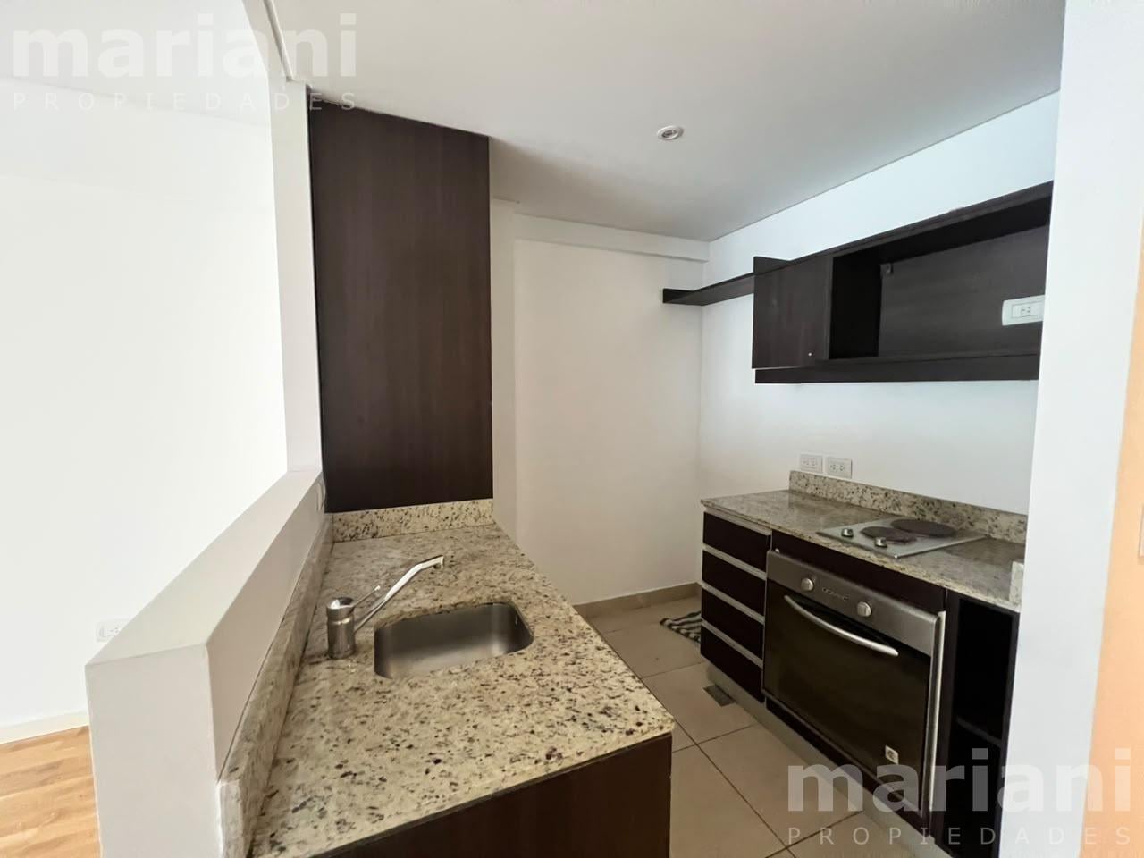 Foto de Alq - Gran Monoamb. divisible c/ balcón (48m2) - Aguero y Juncal, imagen 3