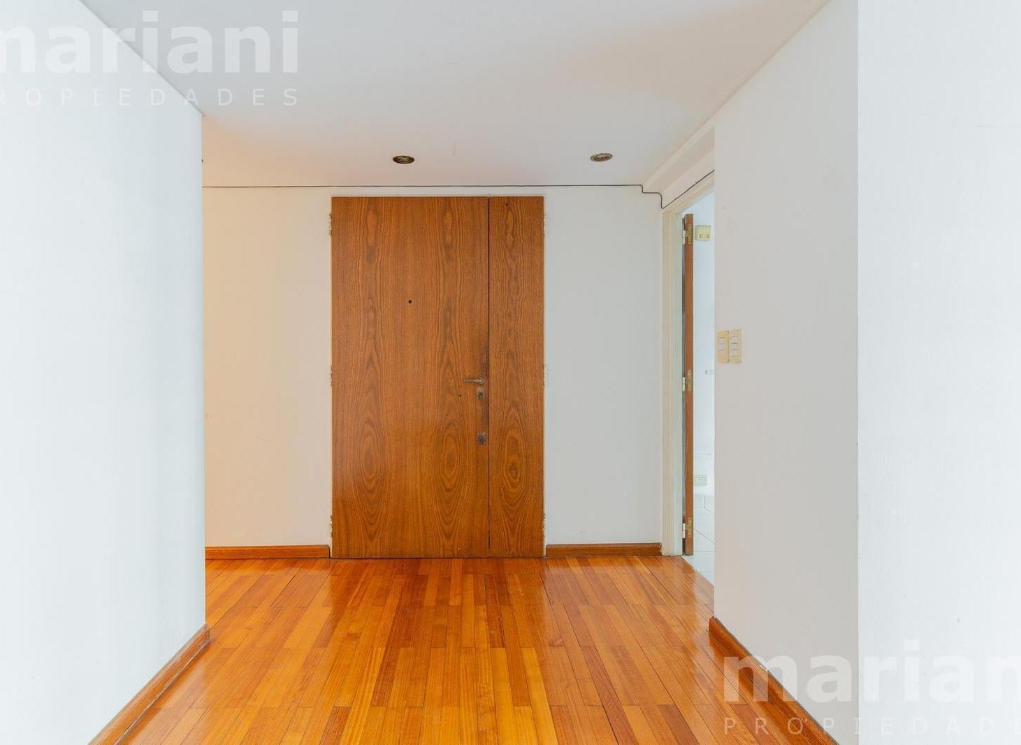 Foto de VENTA SEMIPISO 3 AMB dependencia c/cochera, baulera, balcón y patio., imagen 4