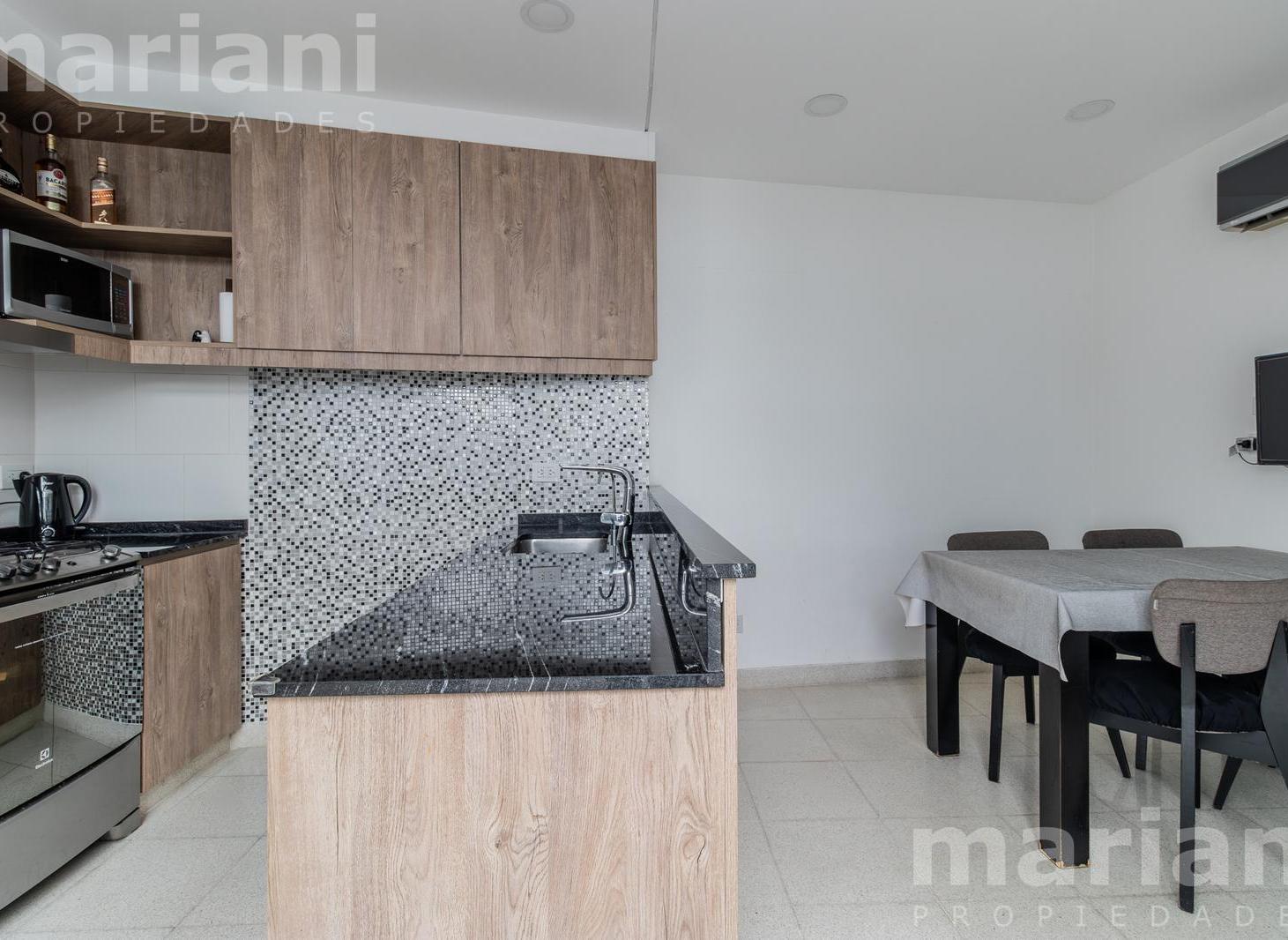 Foto de Casa sobre lote propio, 5 ambientes con patio interno, garaje y terraza., imagen 1