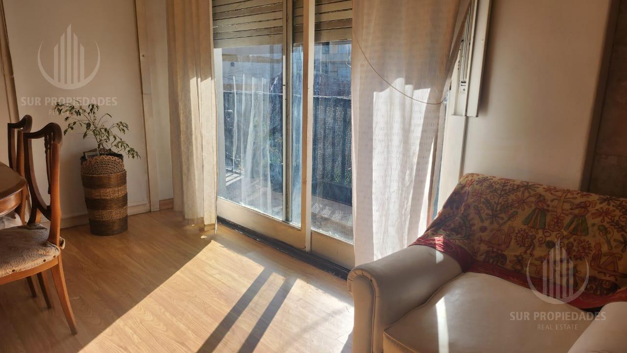 Foto de Departamento con balcón al frente Miramar Zona 1, imagen 5