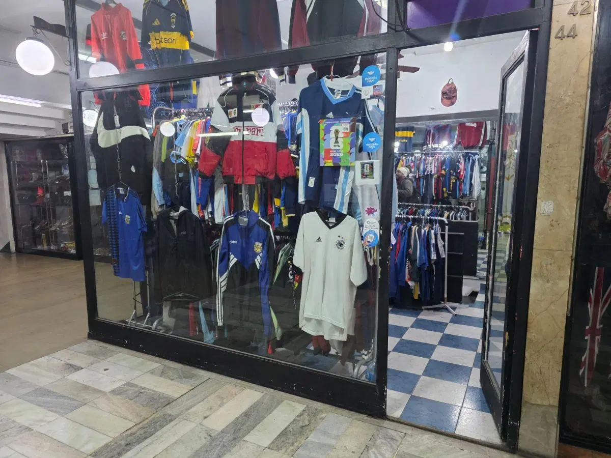 Alquiler local comercial en galeria 5ta Avenida - Recoleta 4