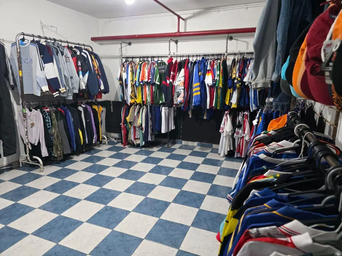 Alquiler local comercial en galeria 5ta Avenida - Recoleta 3