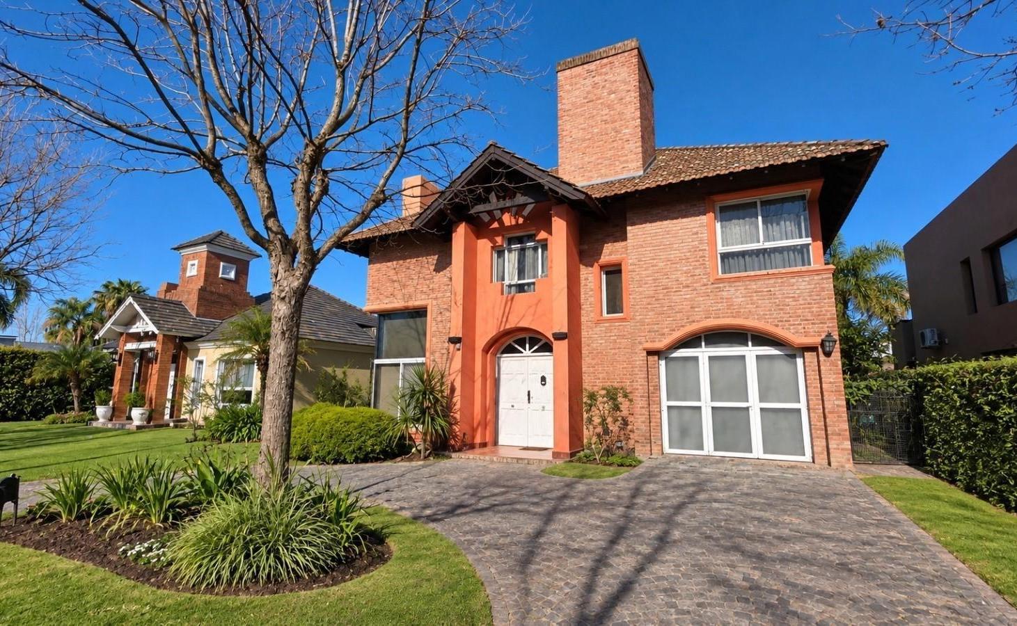 Foto de Casa Chalet en Venta en Barrancas de San José, General Pacheco, Tigre, imagen 1