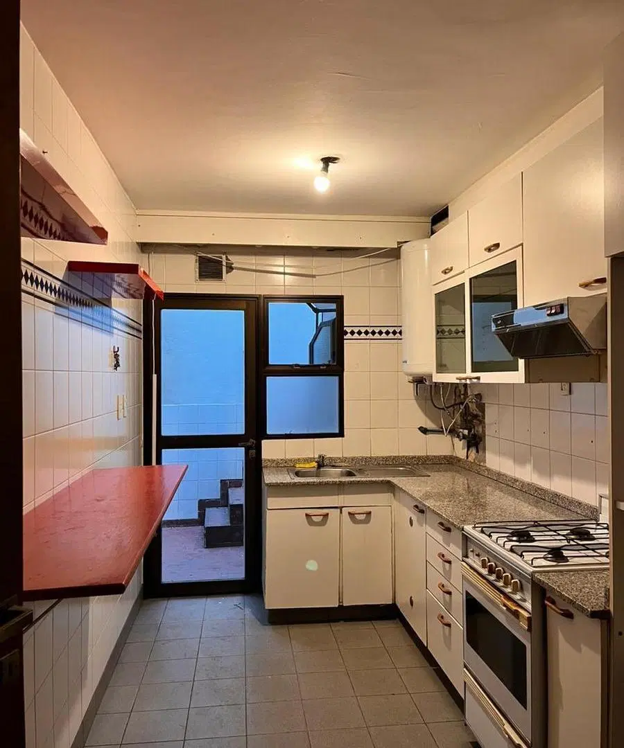 HERMOSA CASA SOBRE GOROSTIAGA Y CABILDO 5