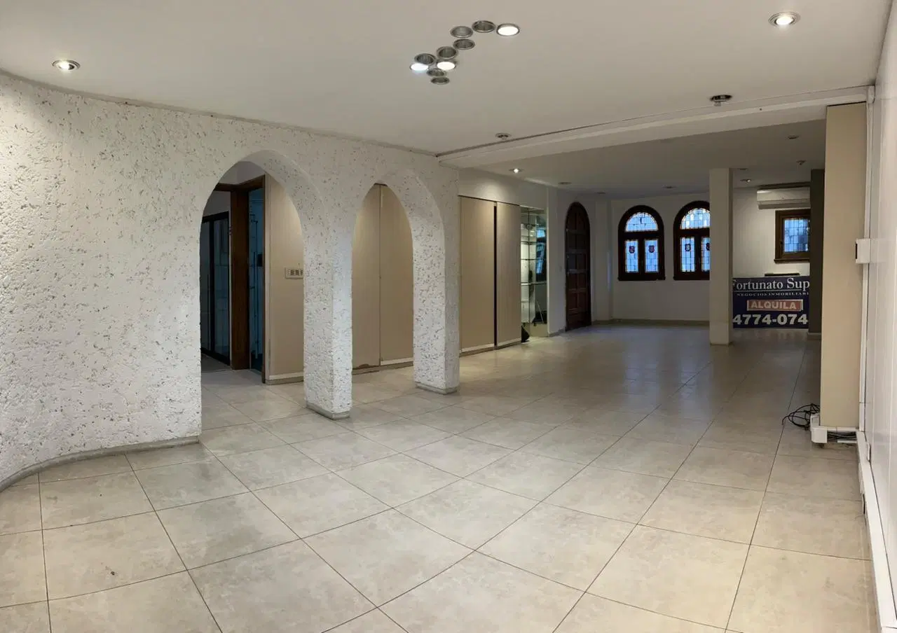 HERMOSA CASA SOBRE GOROSTIAGA Y CABILDO 3