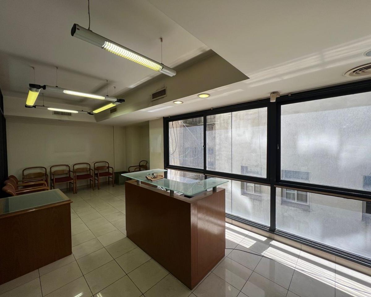 Excelentes Oficinas Comerciales en Monserrat 2