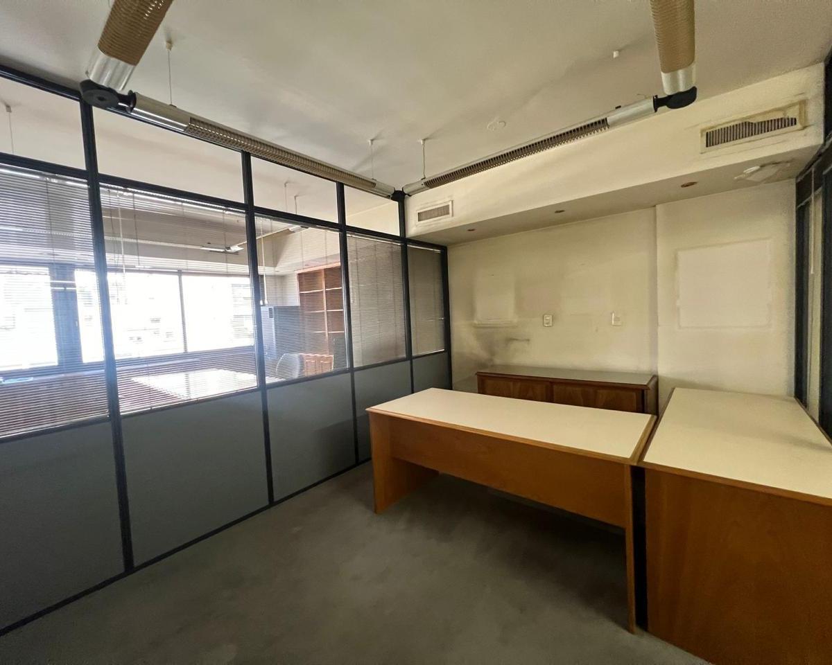 Excelentes Oficinas Comerciales en Monserrat 4