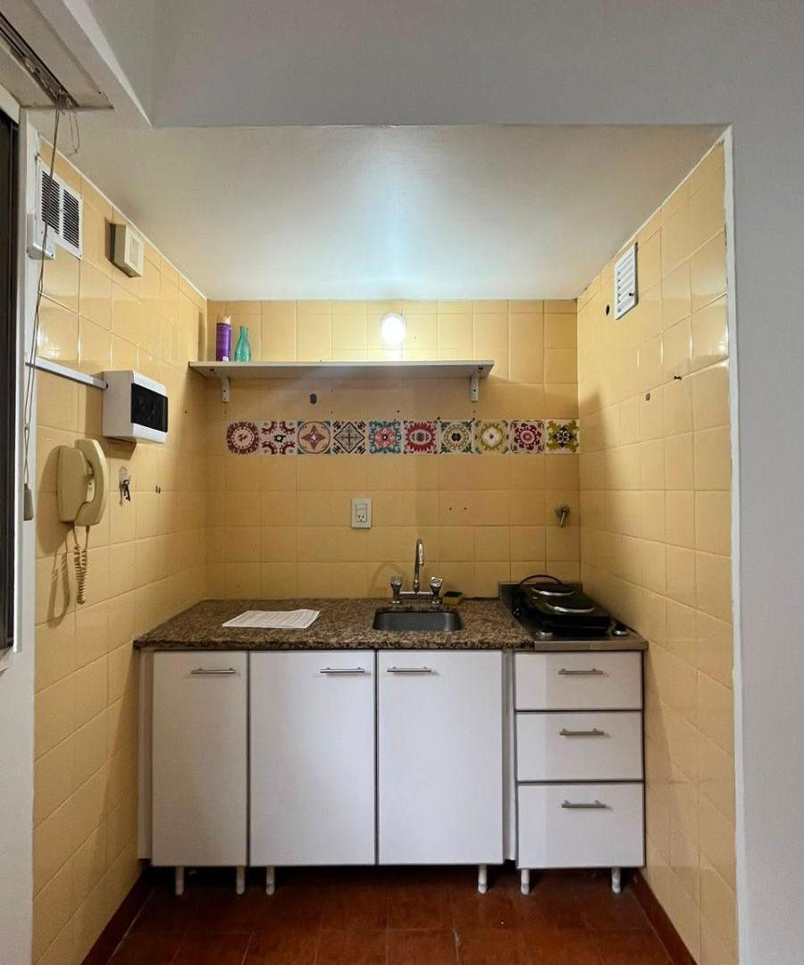 Foto de DEPARTAMENTO 1 AMB. EXCELENTE UBICACION, imagen 5