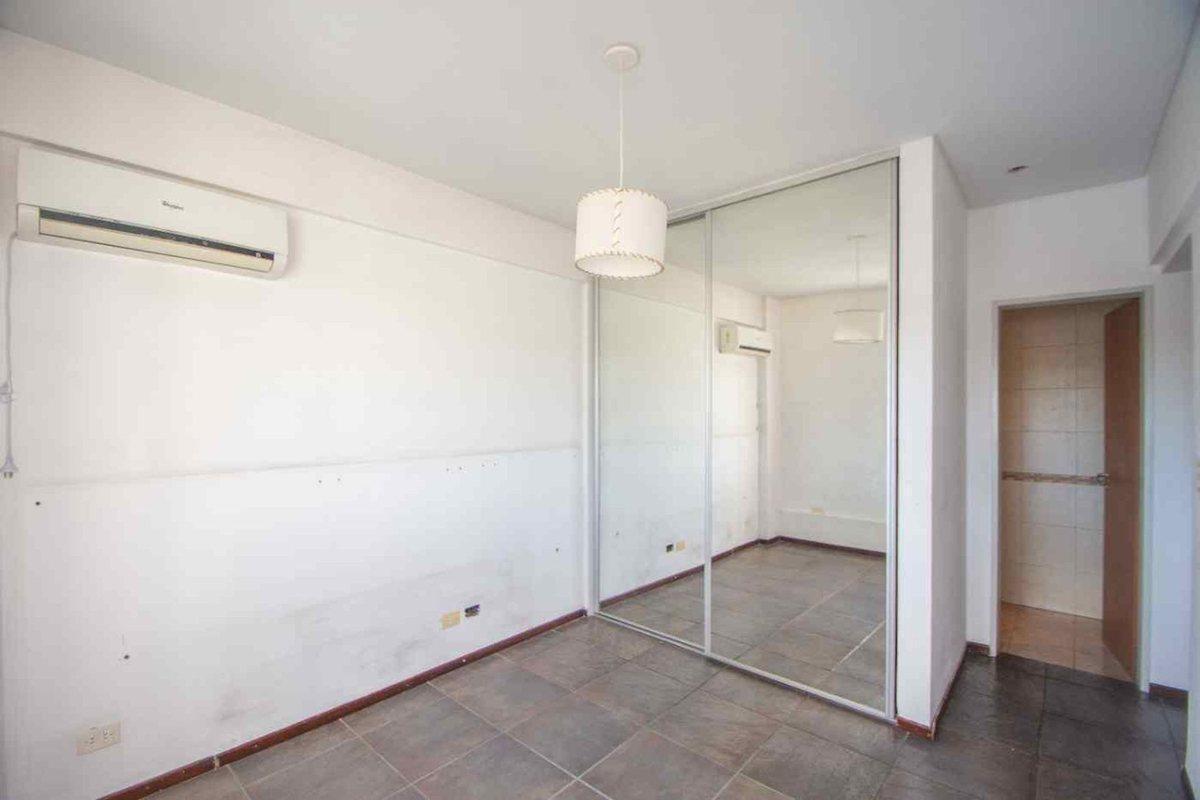 Departamento en Venta de 3 Ambiente Villa Lynch 5