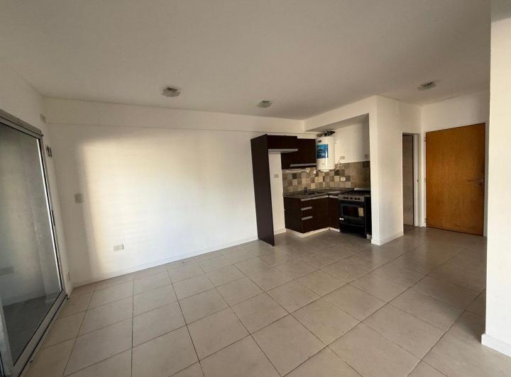EXCELENTE OPORTUNIDAD DEPARTAMENTO 3 AMB 4