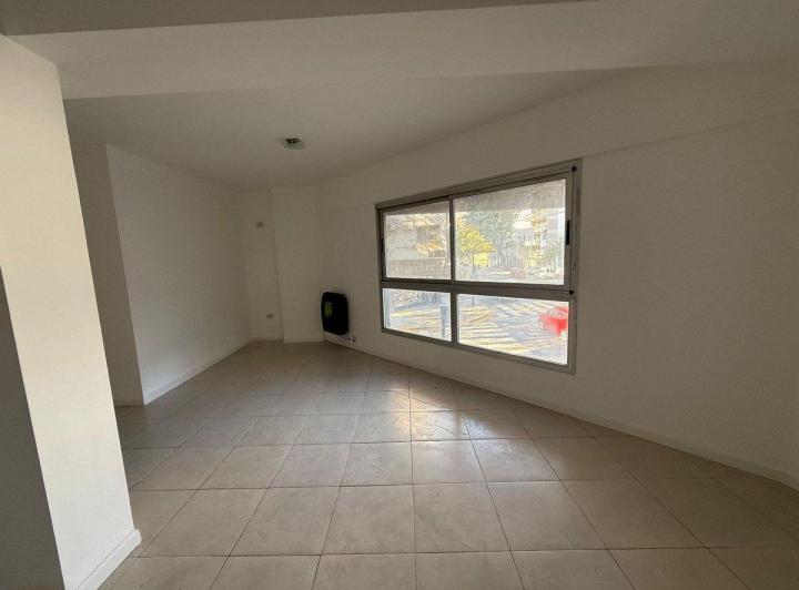 EXCELENTE OPORTUNIDAD DEPARTAMENTO 3 AMB 2