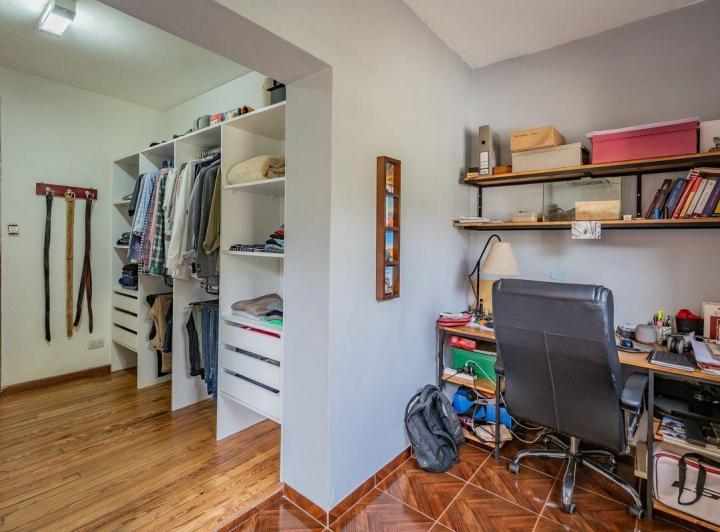 VENTA CASA 4 DORMITORIOS PARQUE CHACABUCO 2
