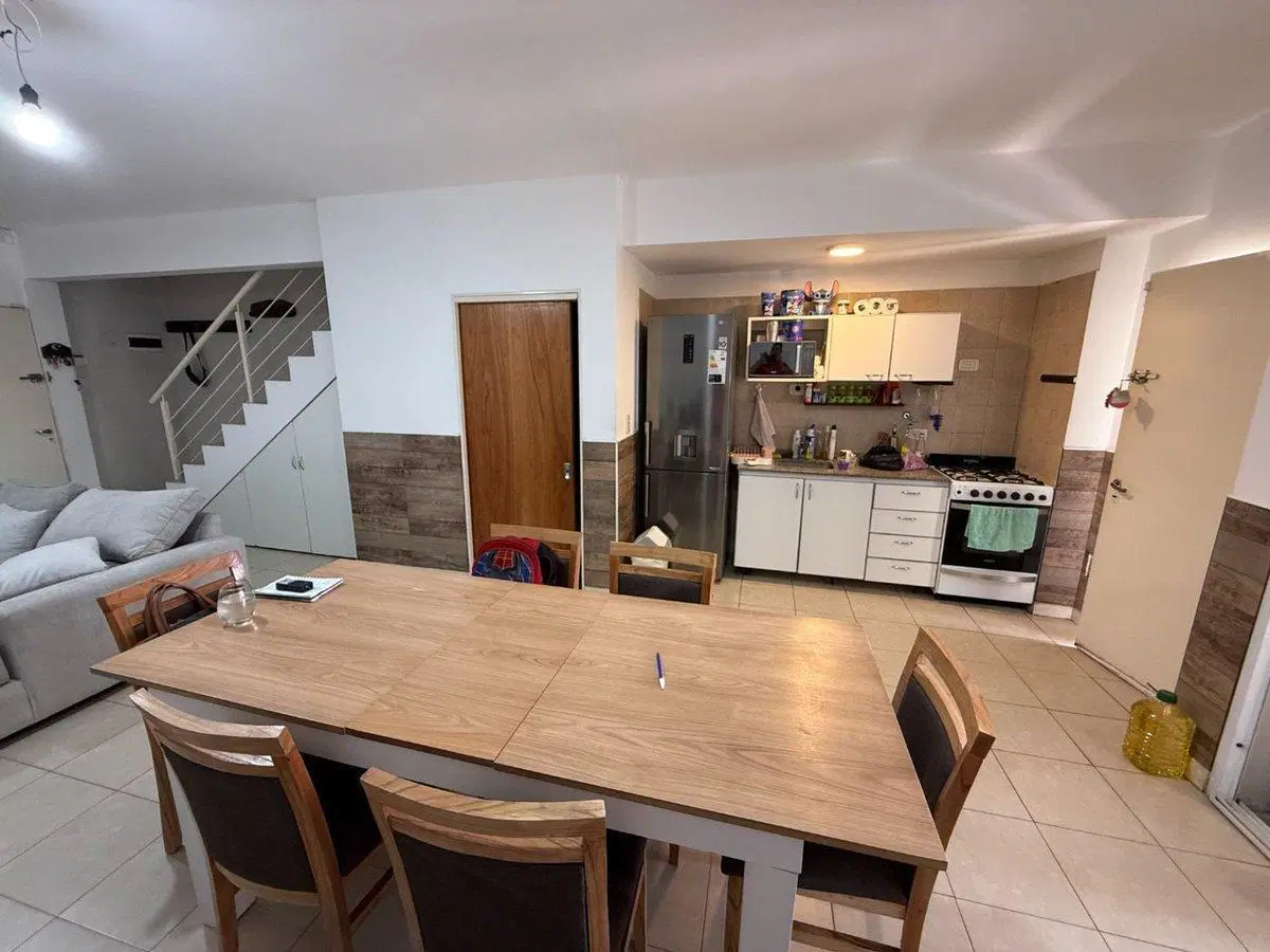 VENTA PH DE 3 AMB CIUDAD EVITA  C/ PILETA +GARAGE 3