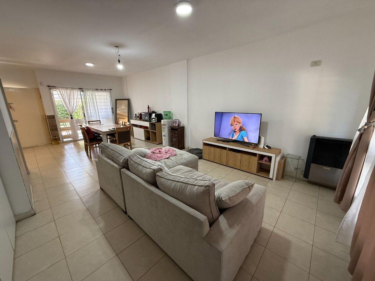 VENTA PH DE 3 AMB CIUDAD EVITA  C/ PILETA +GARAGE