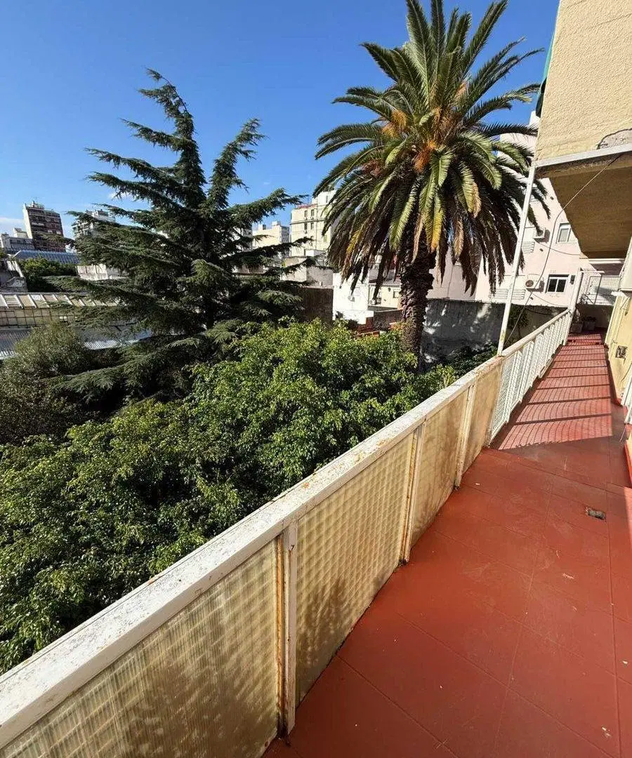 DEPARTAMENTO VENTA  3 AMBIENTES C/BALCON Y TERRAZA 5