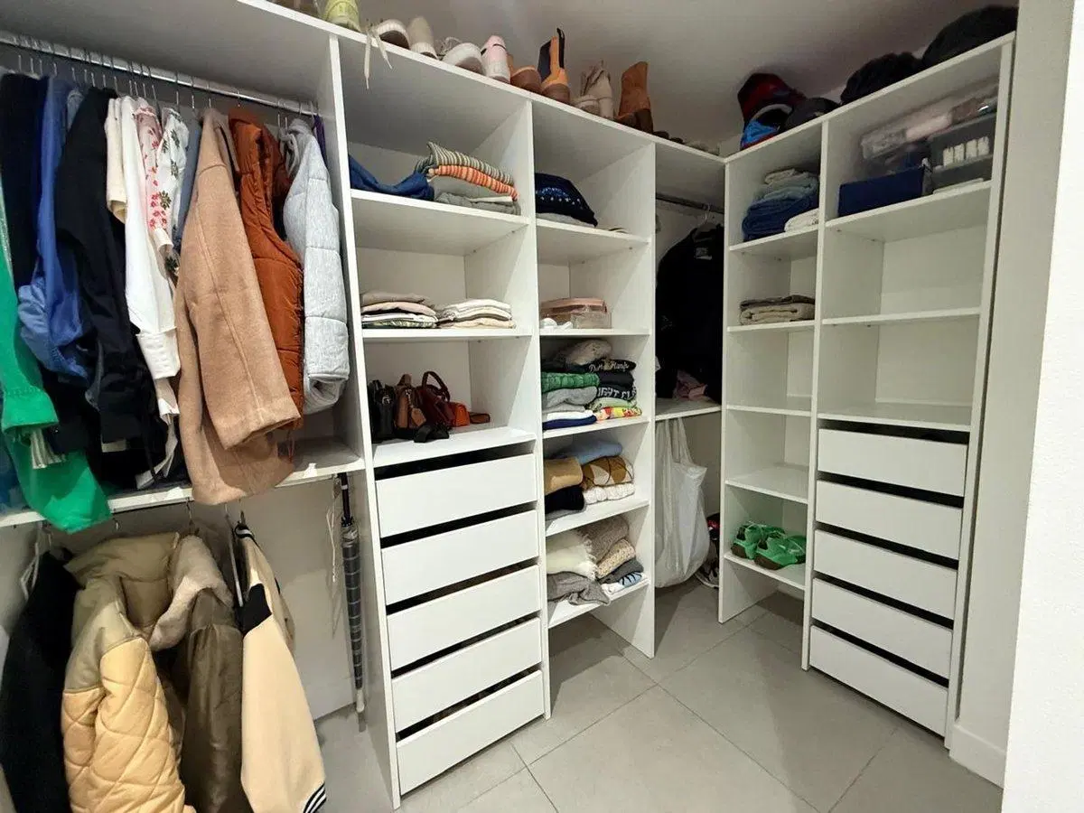 VENTA. AMOBLADO. 2 AMB Y 1/2 C BALCON. V DEVOTO 2