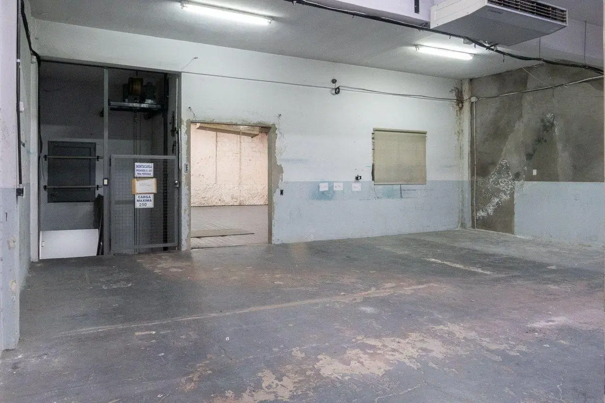 Venta Deposito, Galpón con oficinas exc ubicación 5