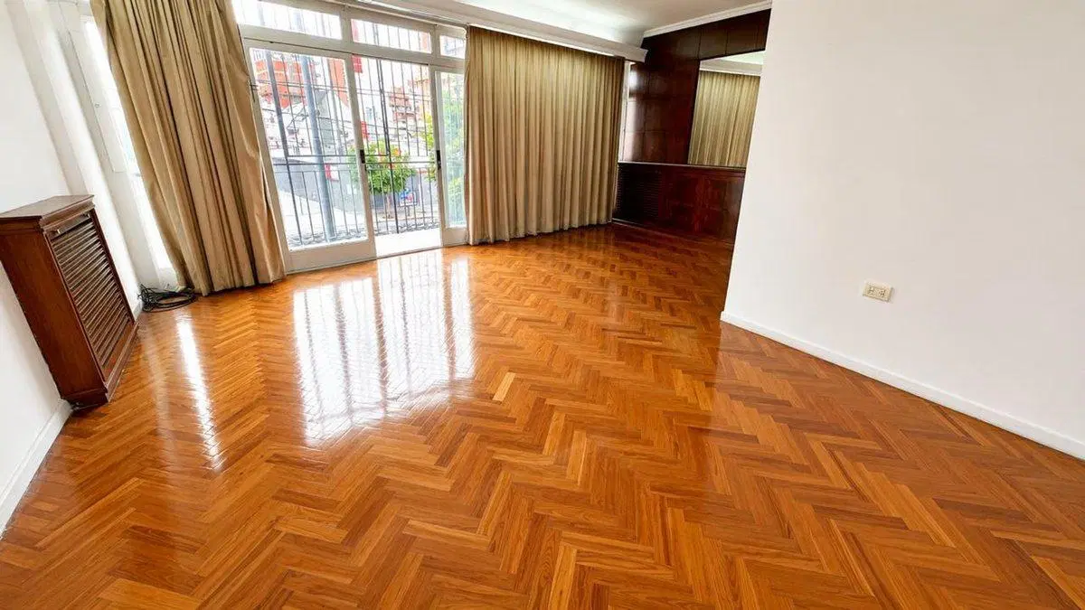 VENTA  DEPTO PISO  4 AMB Y DEPENDENCIA SIN EXPENSA 4