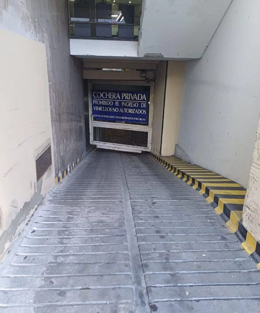 Venta 2 cocheras juntas - Microcentro 3