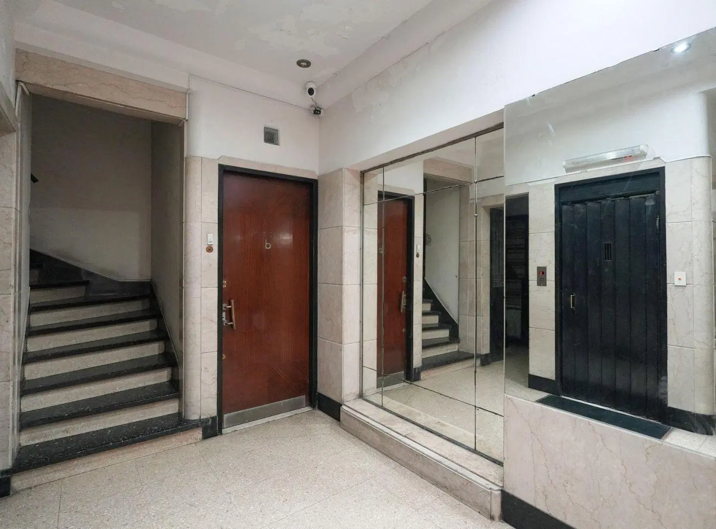 VENTA DEPARTAMENTO BALVANERA 3 AMB.C/PATIO DE 45 M 4