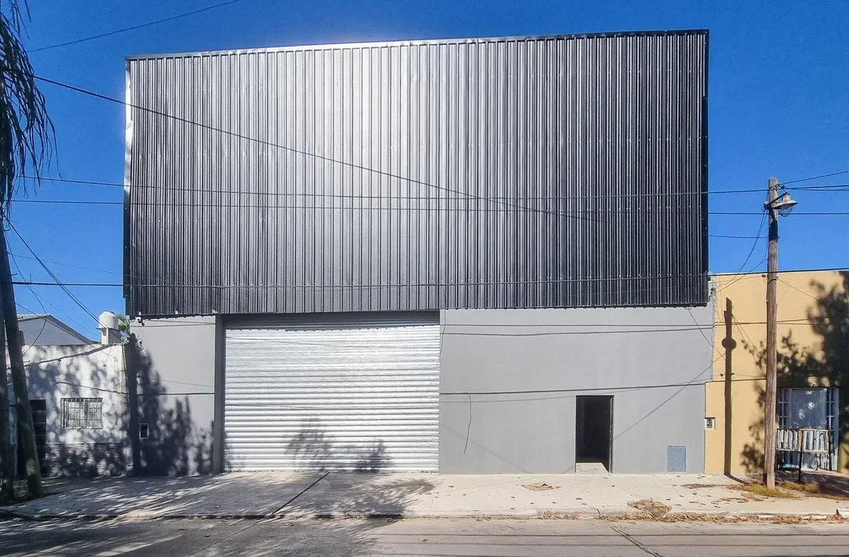 Venta Galpón a estrenar ofic. apto básquet padel 5