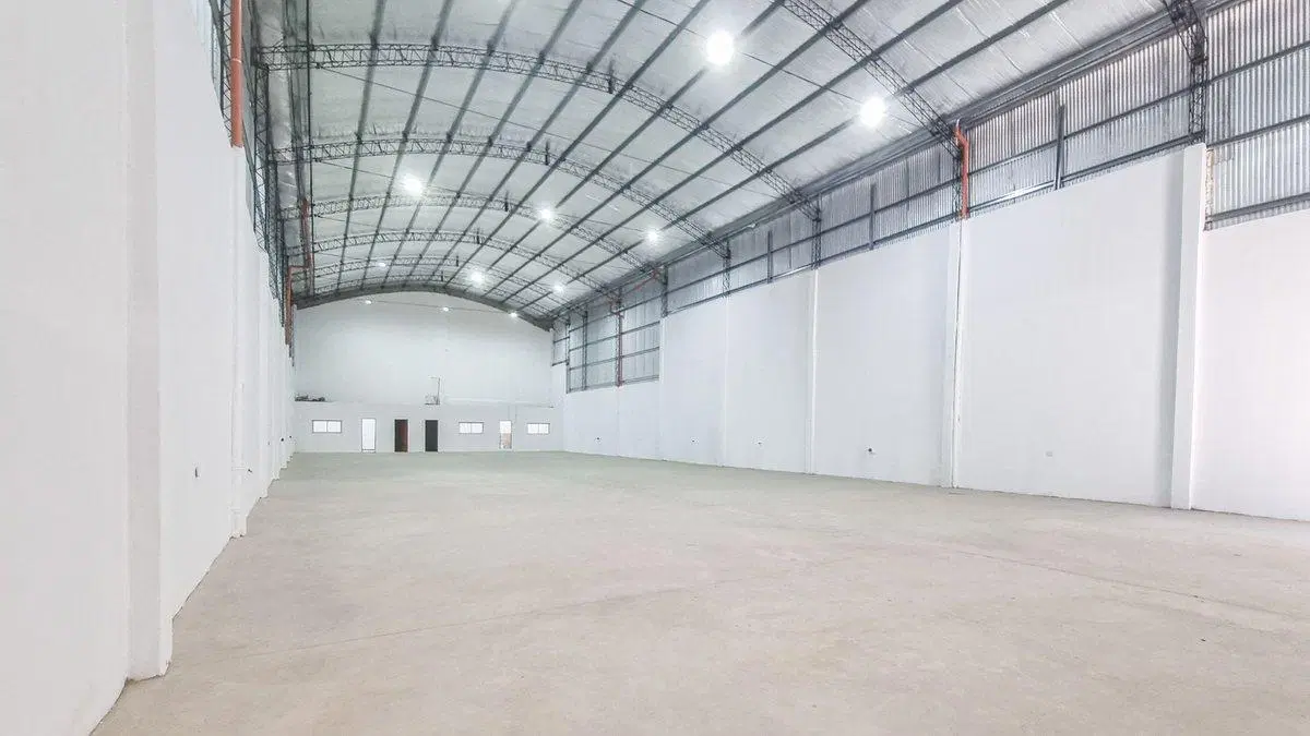 Venta Galpón a estrenar ofic. apto básquet padel 2