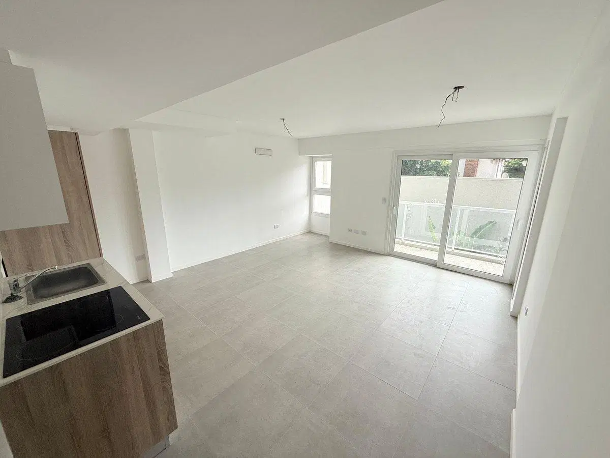 MONOAMBIENTE C BALCON A ESTRENAR 3