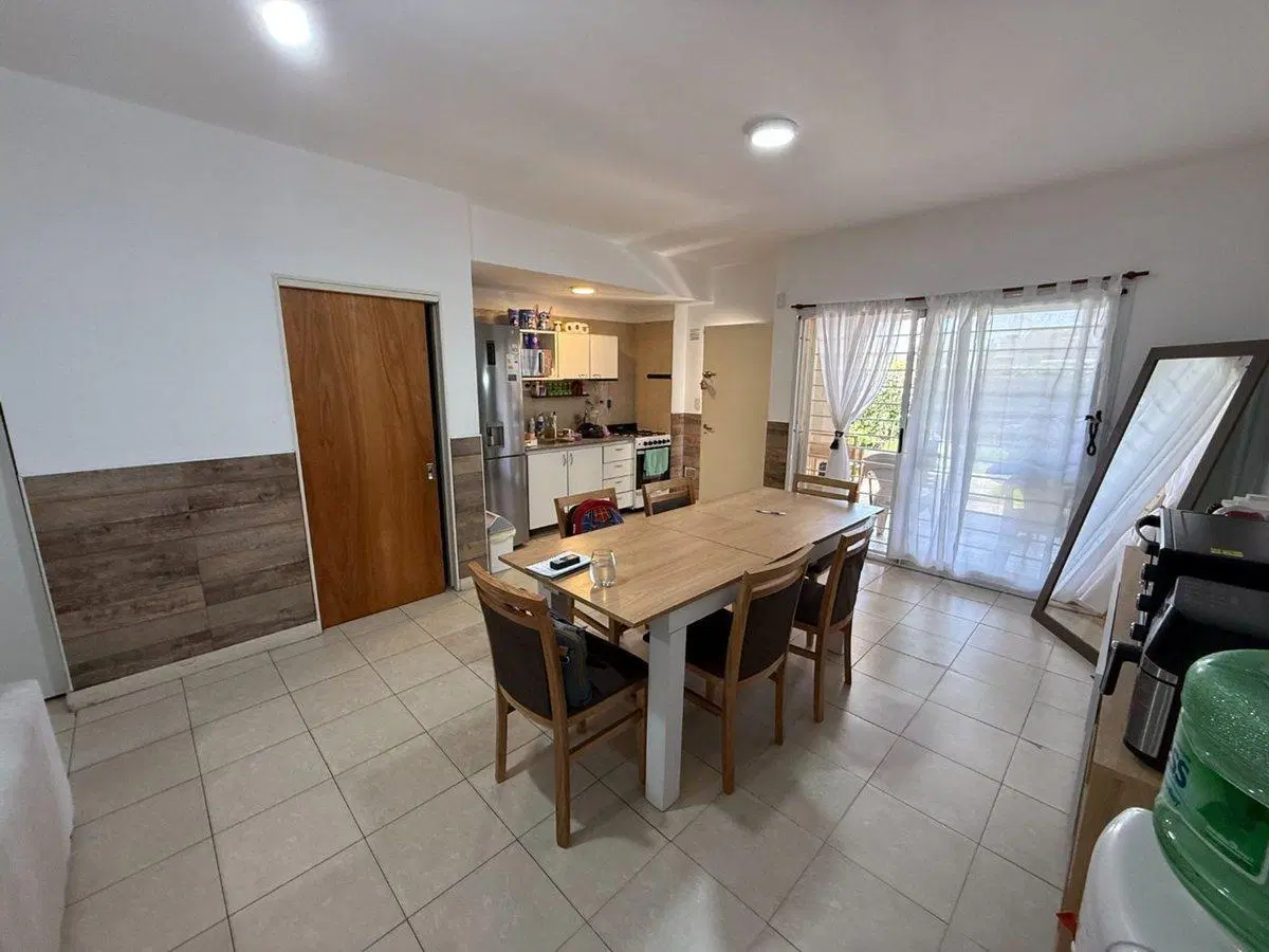 VENTA PH DE 3 AMB CIUDAD EVITA  C/ PILETA +GARAGE 2