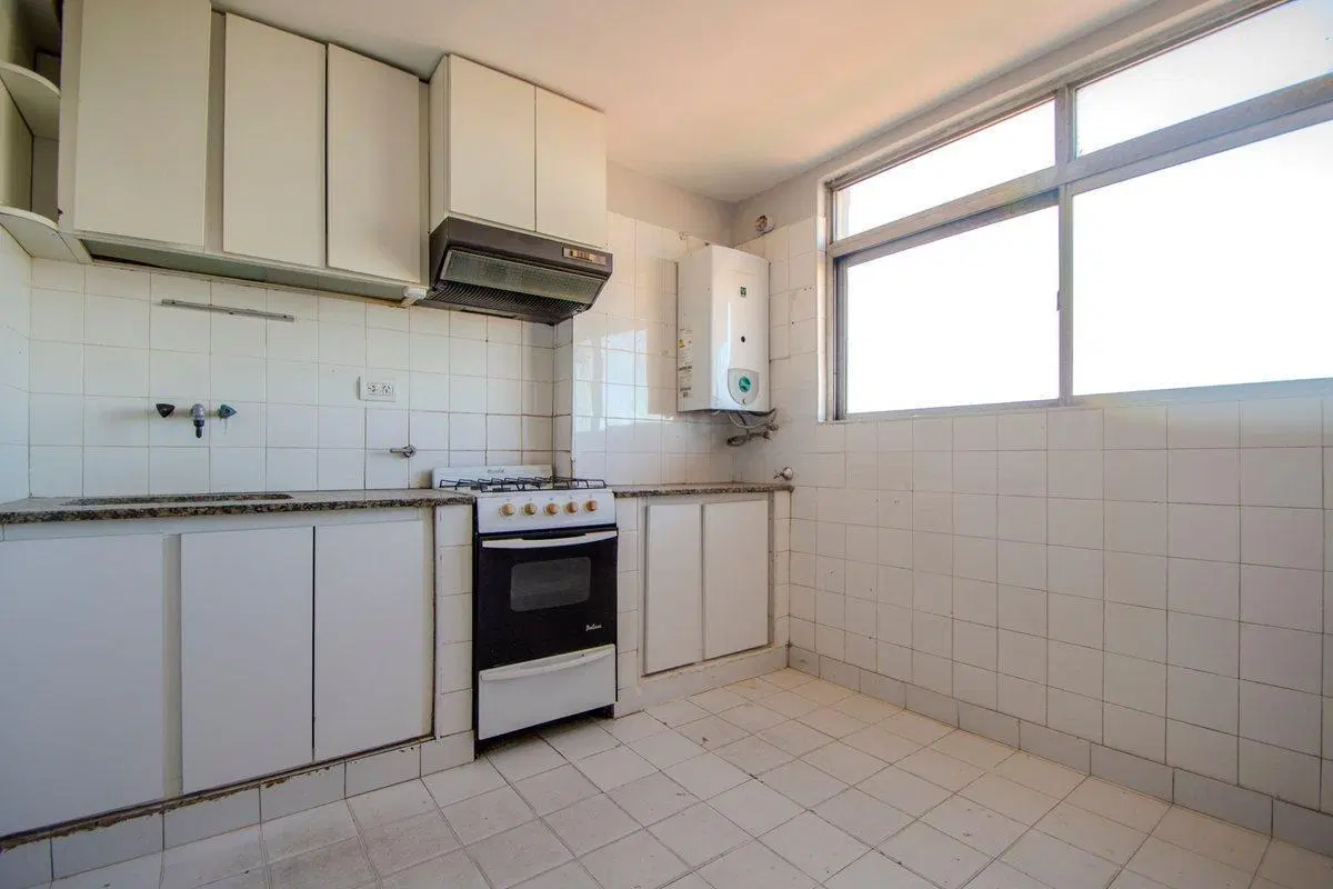 Depto 4 ambientes en VENTA con balcón en Flores 5
