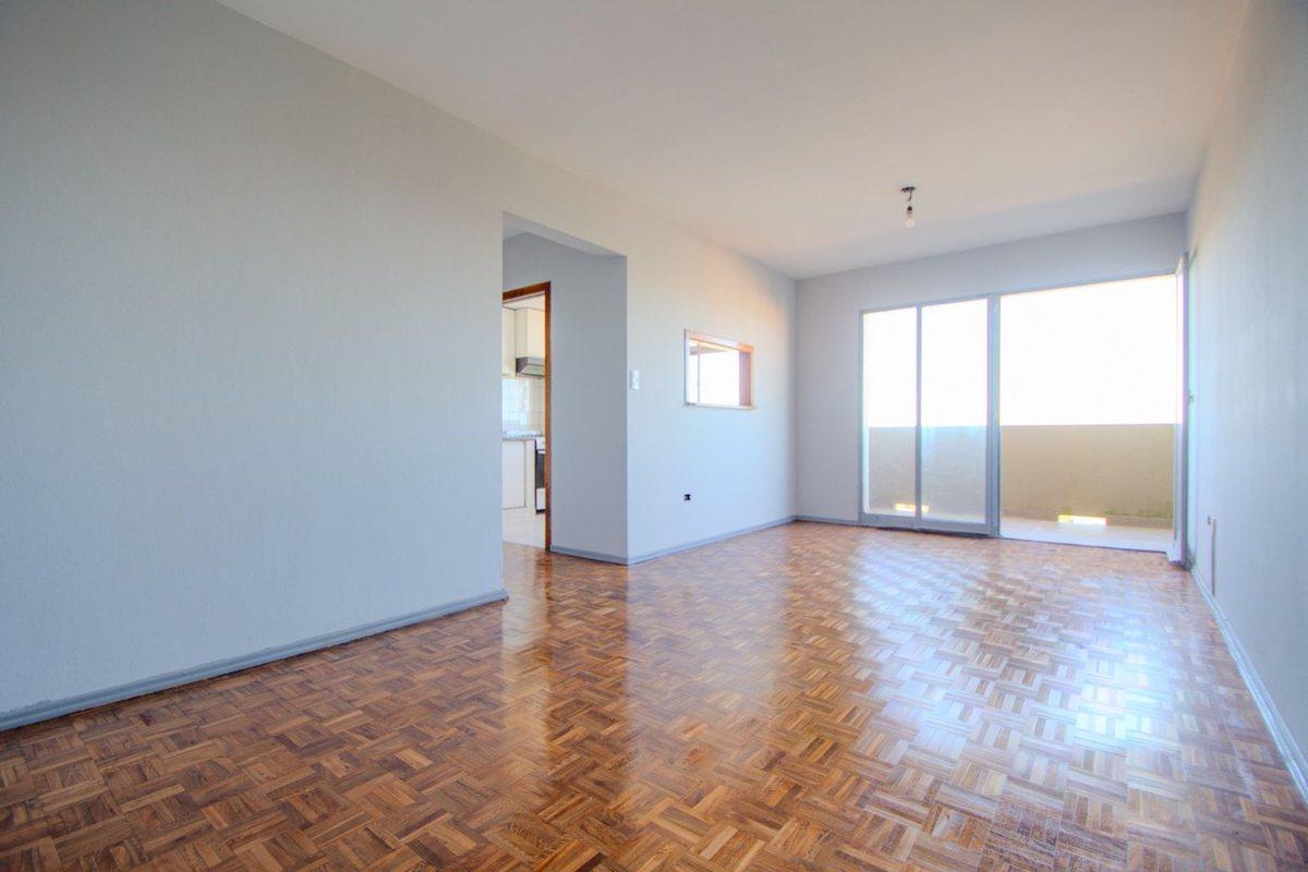 Depto 4 ambientes en VENTA con balcón en Flores