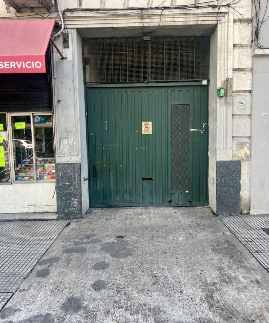 Venta Cochera Cubierta Monserrat 4