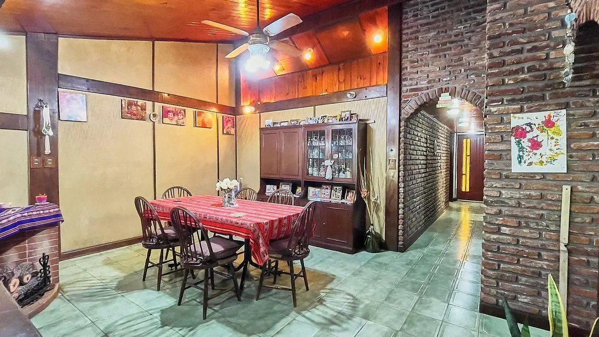 VENTA CASA MULTIFAMILIA HAEDO NORTE 4 AMB, COCHERA 5