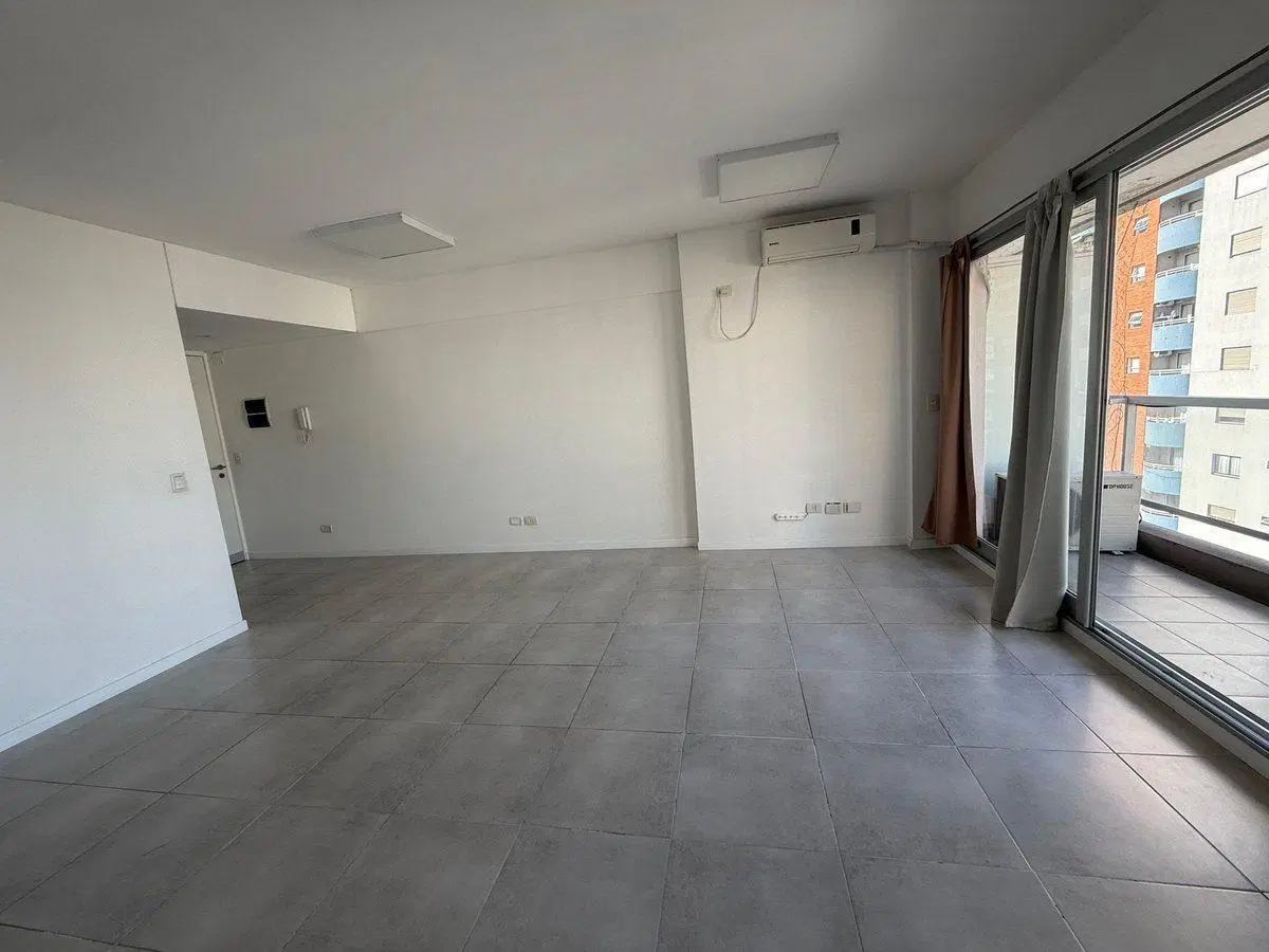 MONOAMBIENTE CON BALCON APTO CREDITO Y PROFESIONAL 2