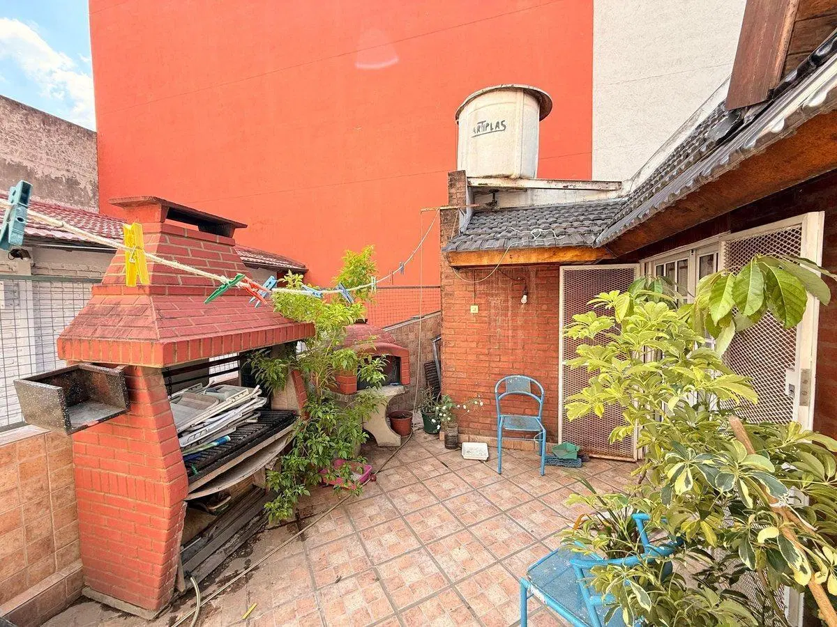 VENTA PH TIPO CASA POTENCIAL-OPORTUNIDAD. DEVOTO 3