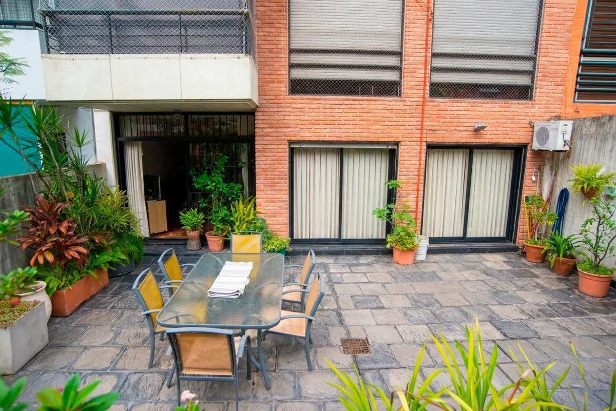 Cañitas 3 ambientes con jardín y parrilla 3