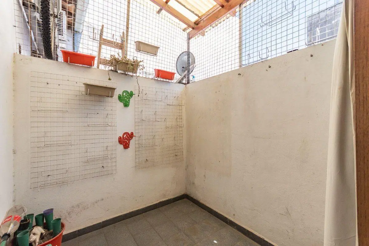 Venta Ph 2 ambientes con patio Lomas del mirador 4