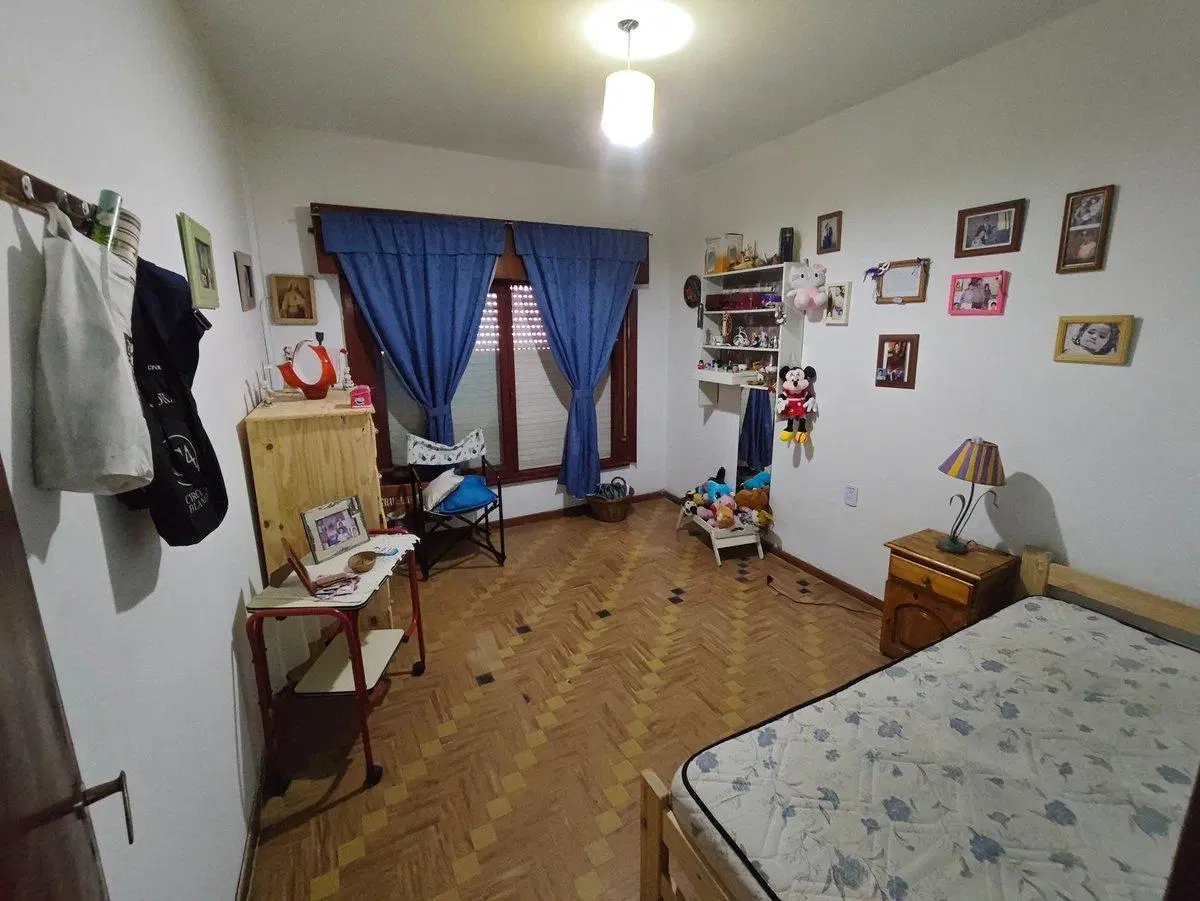 VENTA CASA FAMILIAR LOTE PROPIO EN BERNAL 4