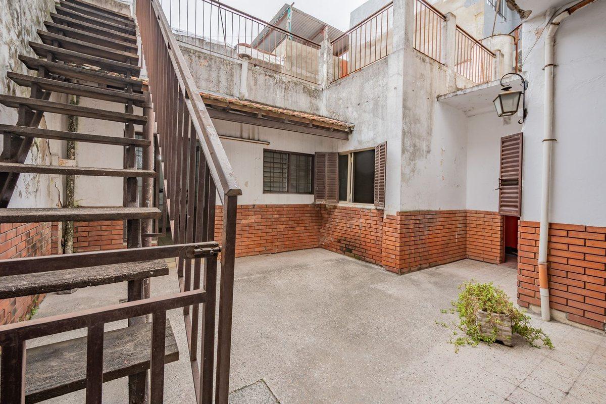 Venta PH Tipo Casa con Local y Garaje