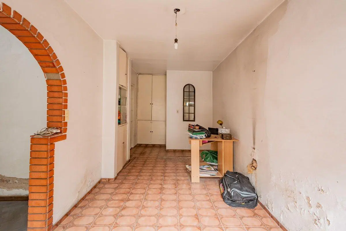 Venta PH Tipo Casa con Local y Garaje 2